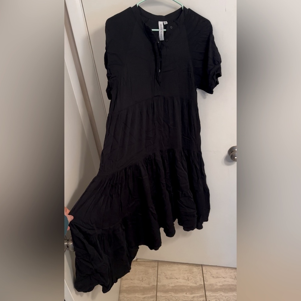 Black flowy short sleeve dress